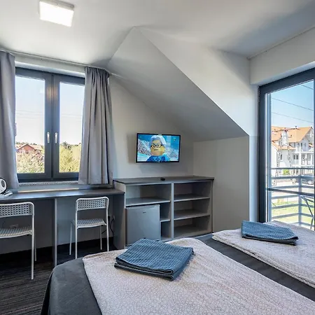 ベッド・アンド・ブレックファスト Pionow Hotelowe - Adults Only クリニツァ・モルスカ