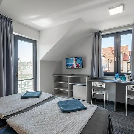 ベッド・アンド・ブレックファスト Pionow Hotelowe - Adults Only クリニツァ・モルスカ