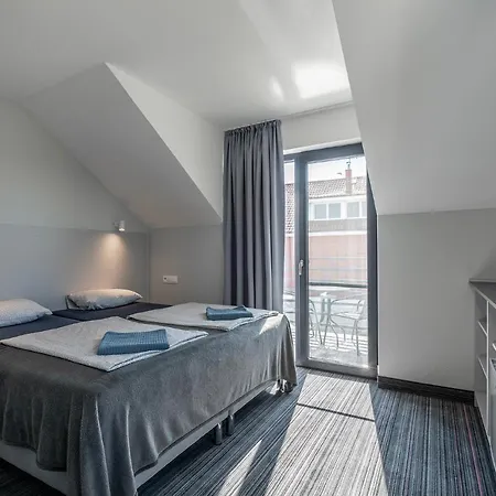 Bed & Breakfast Pionow Hotelowe - Adults Only