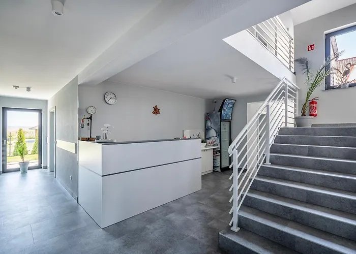 Bed & Breakfast Pionow Hotelowe - Adults Only